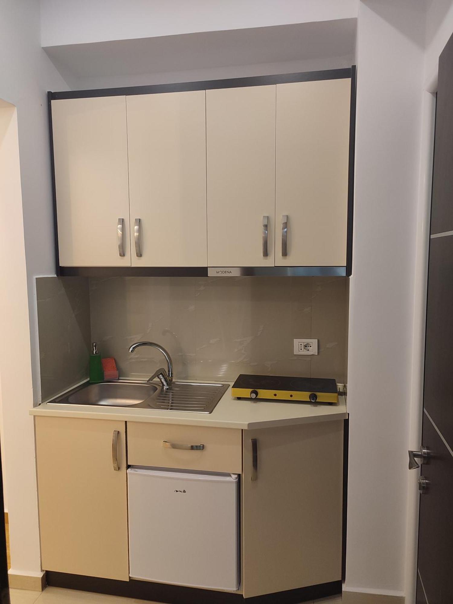 Apartments Sadiku With Sea View Sarandë エクステリア 写真