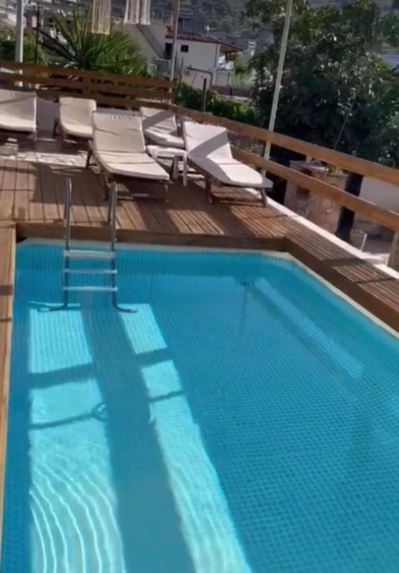Apartments Sadiku With Sea View Sarandë エクステリア 写真