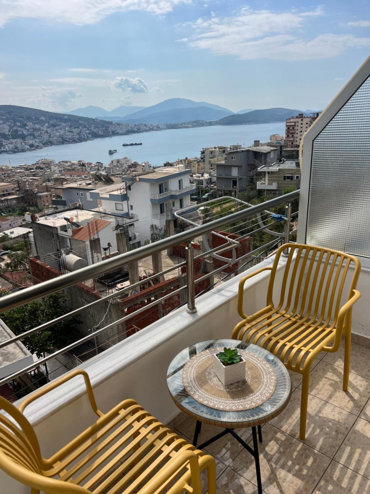 Apartments Sadiku With Sea View Sarandë エクステリア 写真